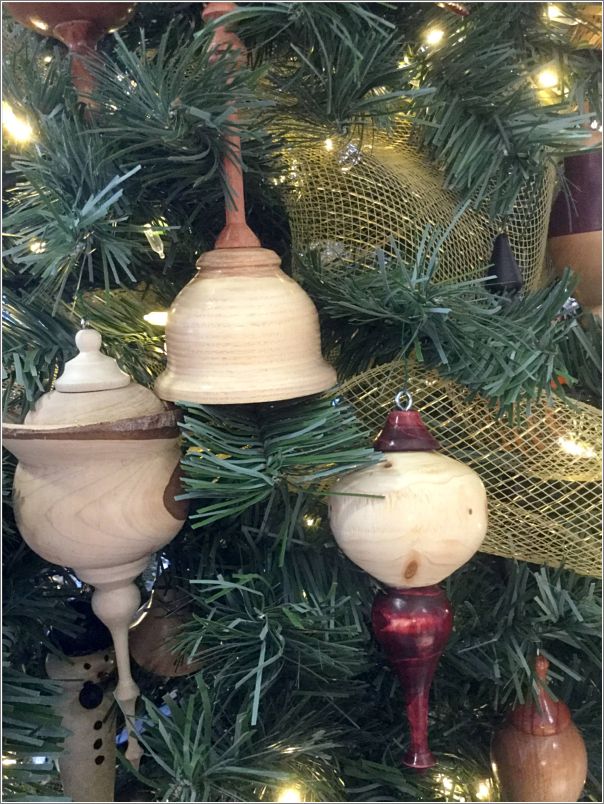 awa tree 2017 ornament 13